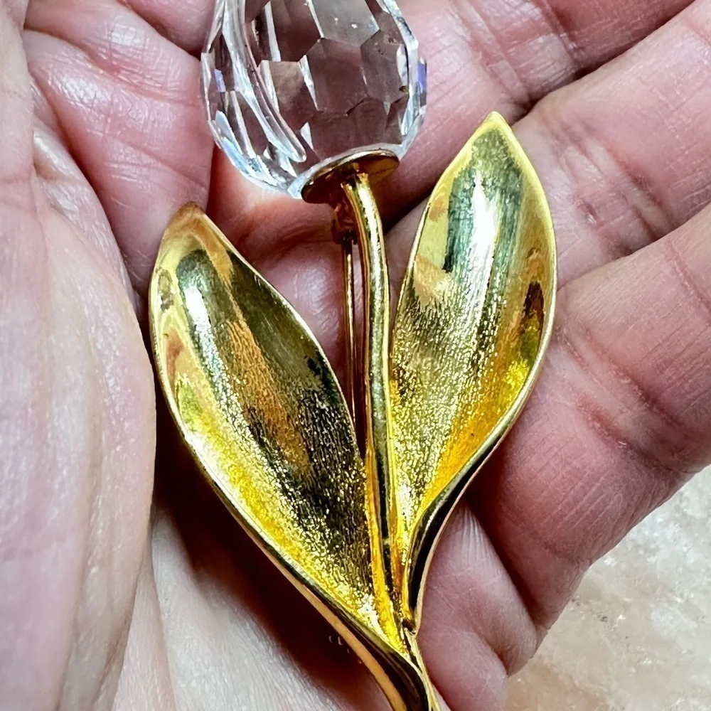 Glass Flower Crystal Brooch 4146 L